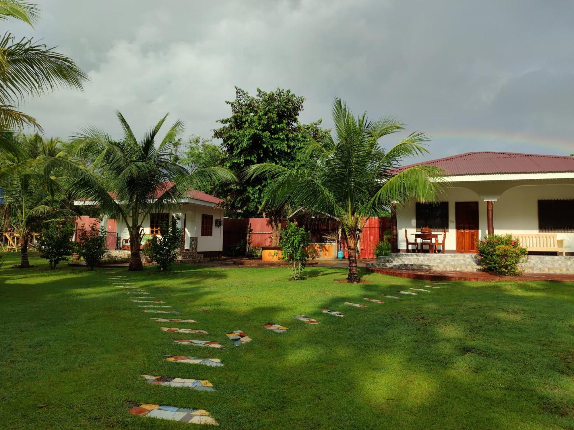 E&N Paradise Island Resort Siquijor Kültér fotó