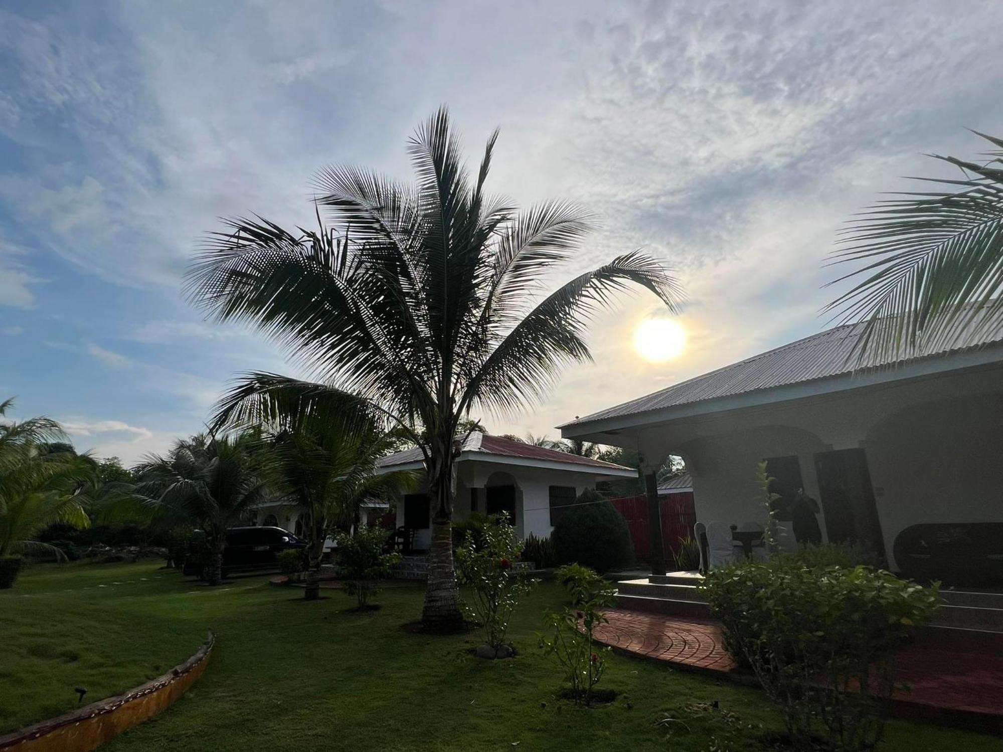 E&N Paradise Island Resort Siquijor Kültér fotó