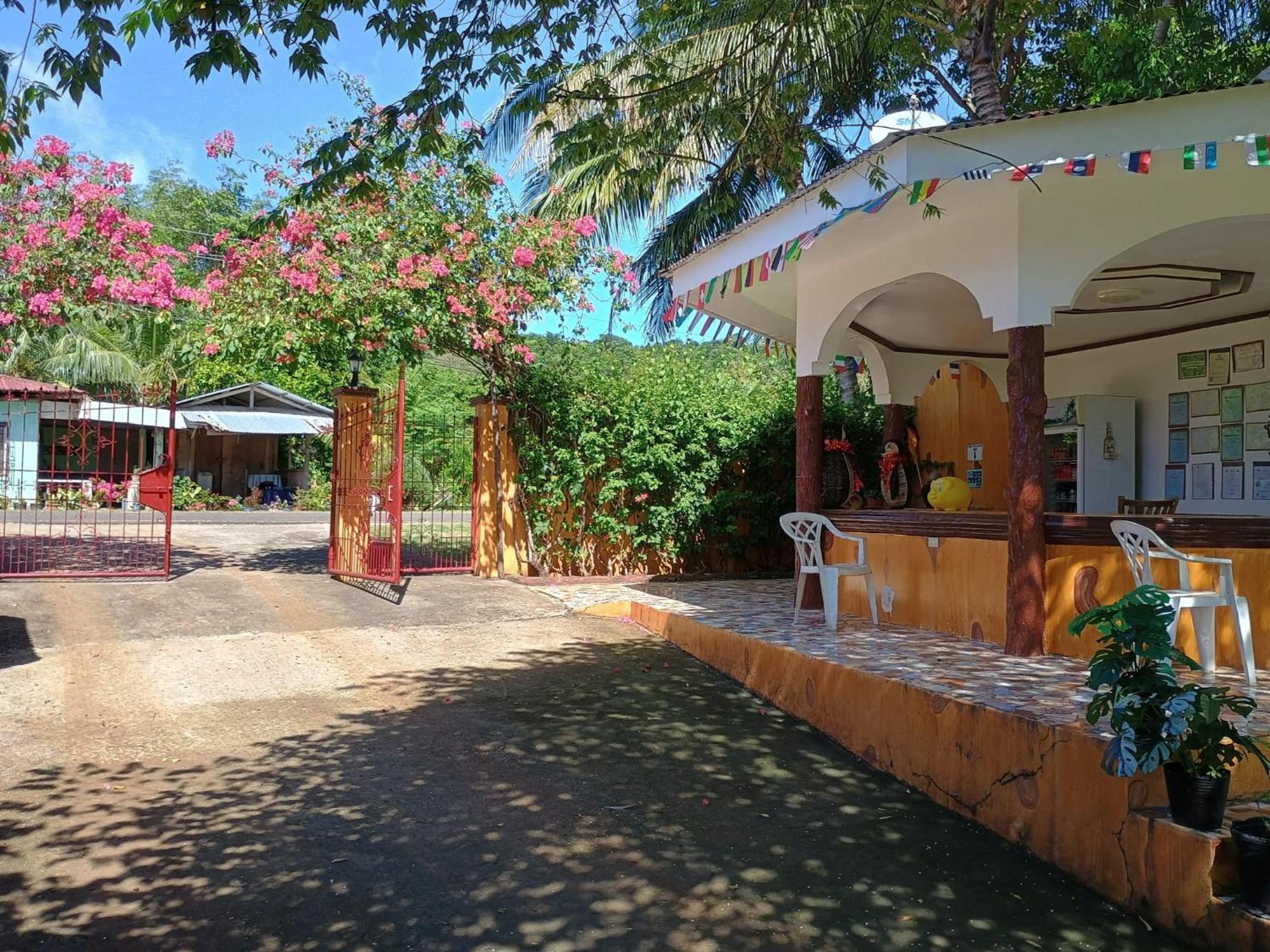 E&N Paradise Island Resort Siquijor Kültér fotó